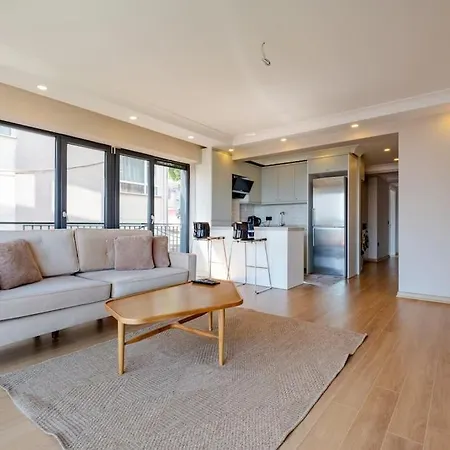Bosphorus View With 2 Bedrooms Daire İstanbul