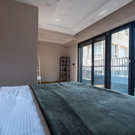 Daire Bosphorus View With 2 Bedrooms